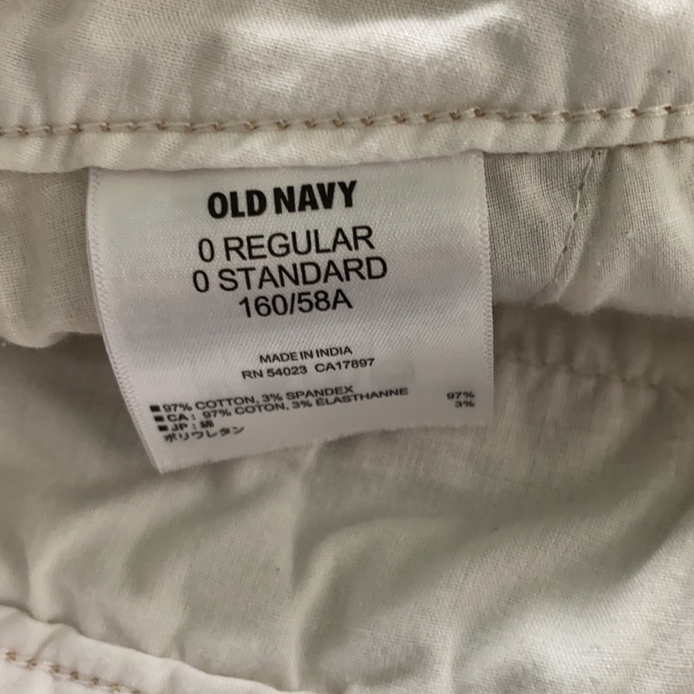 Old Navy khakis shorts Size 0 Reg. - Picture 3 of 7